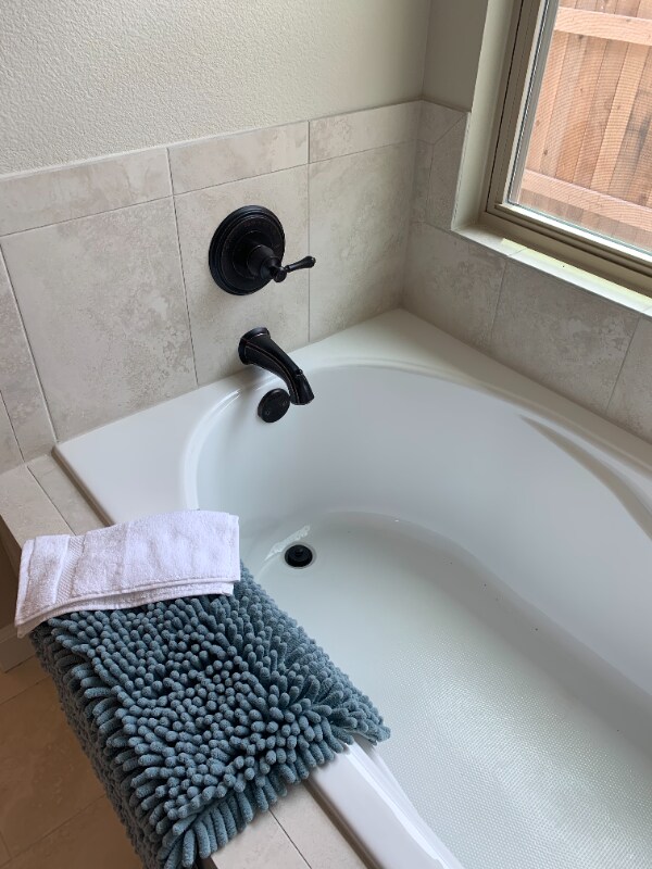 Building Photo - 1308 Solomon Ln