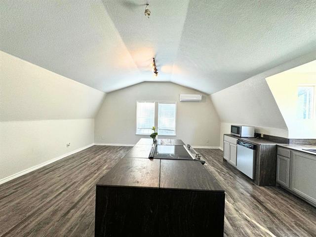 Building Photo - 2913 Hunter St