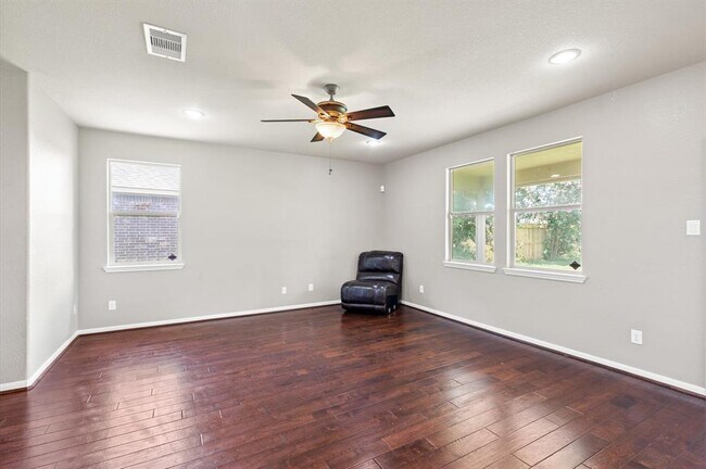 Building Photo - 18339 Red Oak Manor Ln