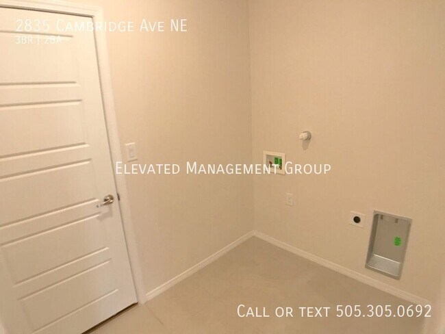 Building Photo - 2835 Cambridge Avenue NE