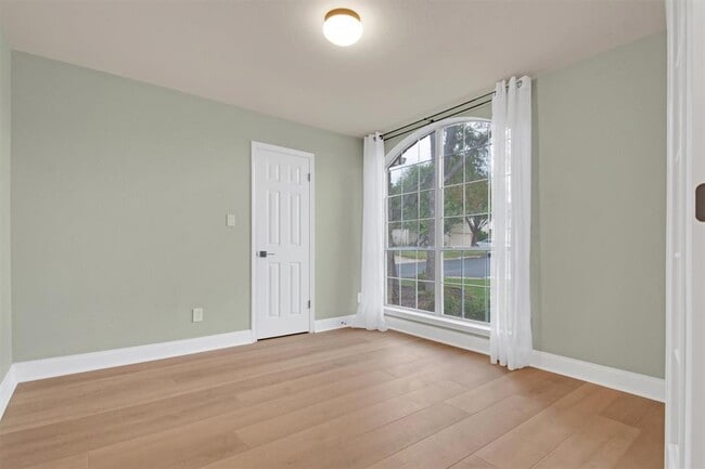 Building Photo - 4900 Tiger Lily Way