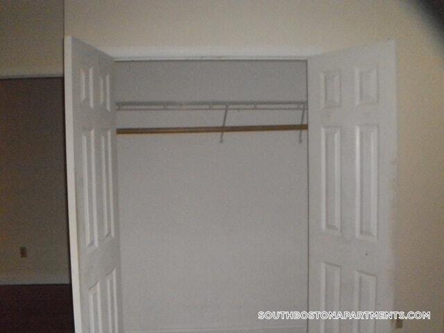 Building Photo - 550 E 3rd St