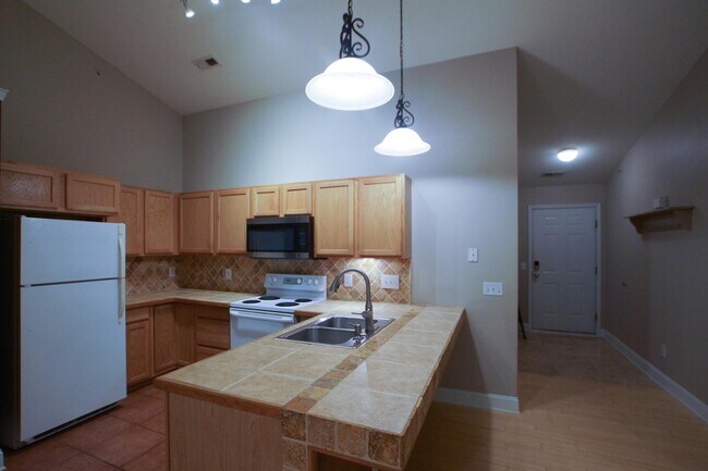 Building Photo - 2900 Trailwood Pines Ln