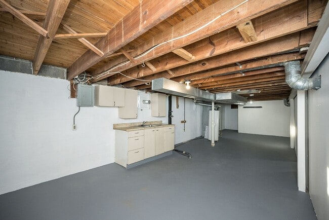 Building Photo - 10446 St Charles Rock Rd