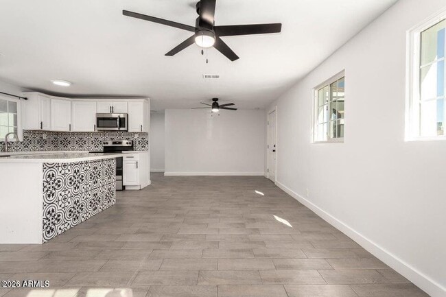 Building Photo - 240 N Monte Vista St