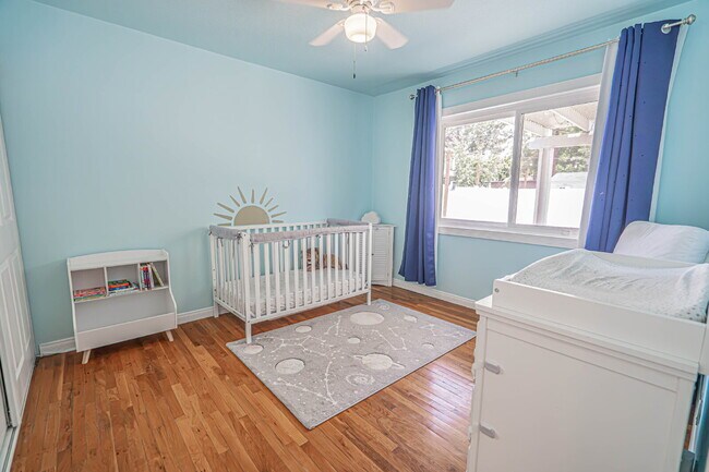 Building Photo - Beautifully Remodeled 2BR/1BA  Home – Move-In Ready!