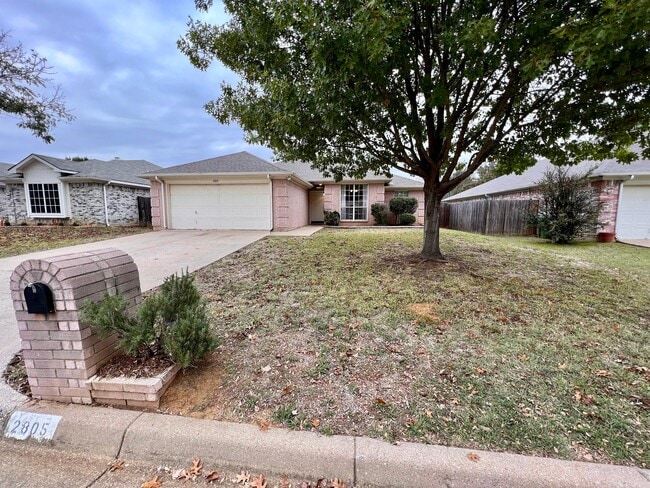 Building Photo - 2805 Yorkfield Ct