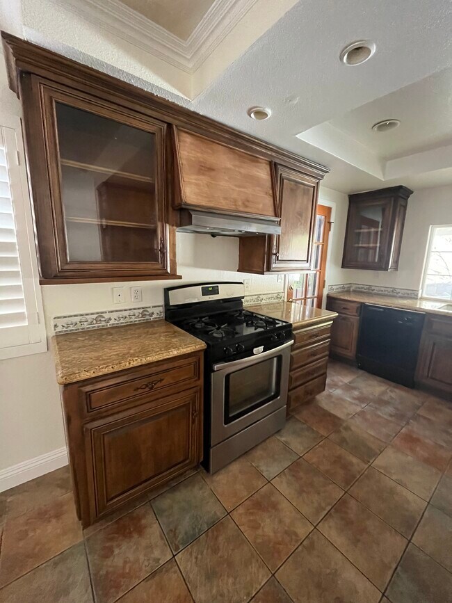 Building Photo - 12727 Shenley St