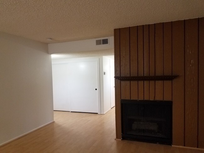 Building Photo - 23653 Park Capri