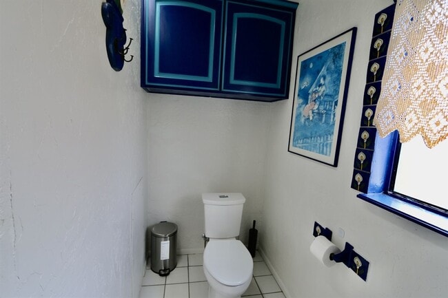 Building Photo - Garcia House: Fully Furnished, Wonderful Hot Tub, Spacious Fenced Outdoor Area, Pet-Friendly too!