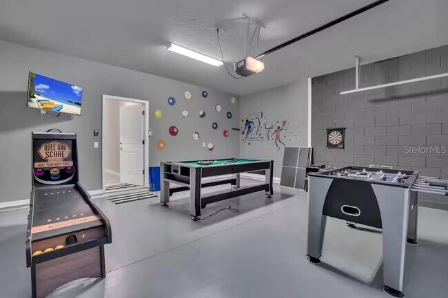 Building Photo - 7267 Oakmoss Loop