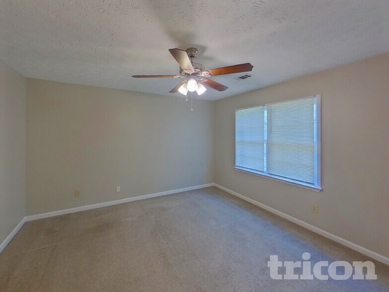 Building Photo - 740 Cedar Farms Dr