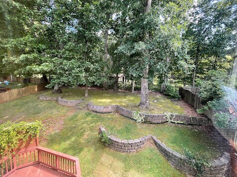 Building Photo - 412 Silvergrove Dr