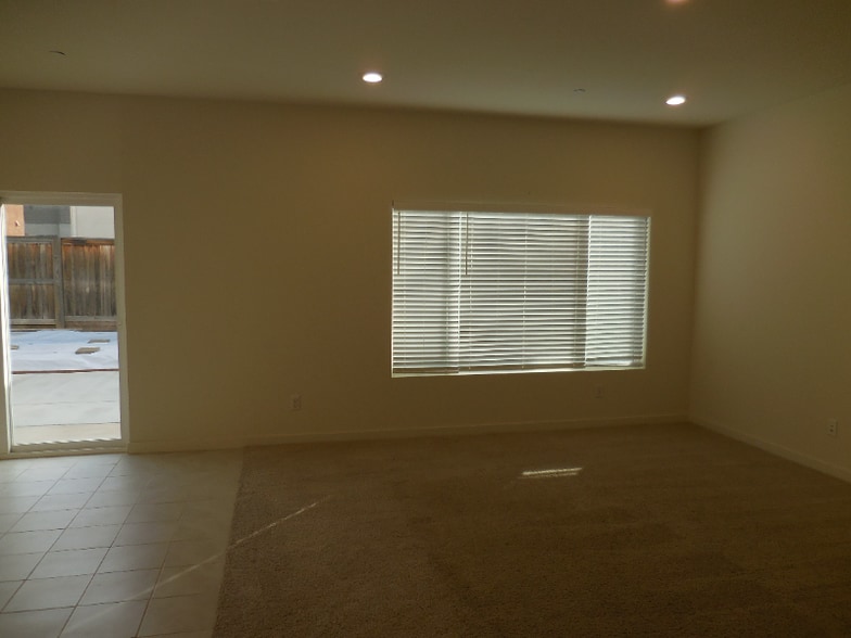 Building Photo - 1095 Purdue Ct