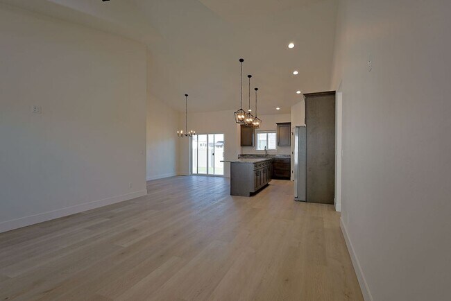 Building Photo - Kimberly - Single Family Home