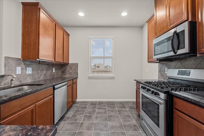Building Photo - 4114 W Bayou Maison Cir