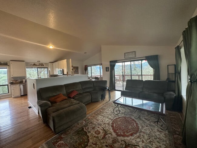 Building Photo - 539 Hatfield Dr