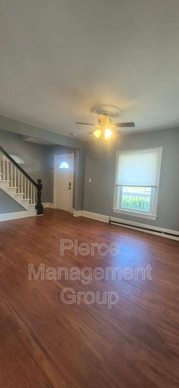 Building Photo - 274 Beech St