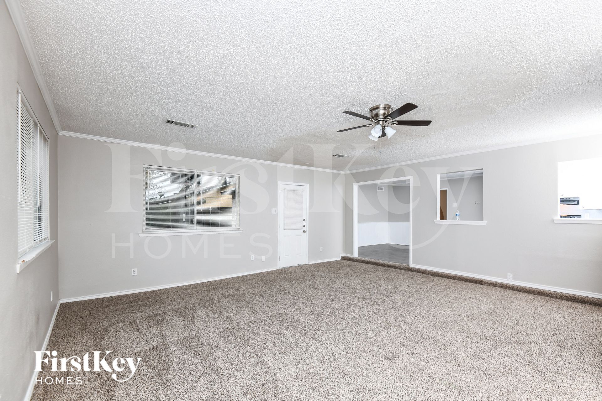 Building Photo - 3630 Williamsburg Dr