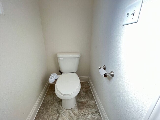 Building Photo - 307 Ninos Dr
