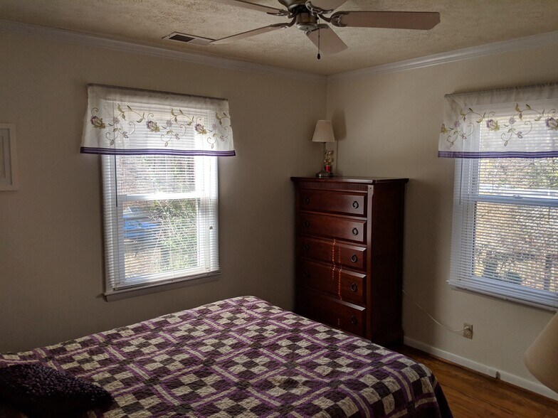 Bedroom one with custom closet - 117 Monte Vista Ave