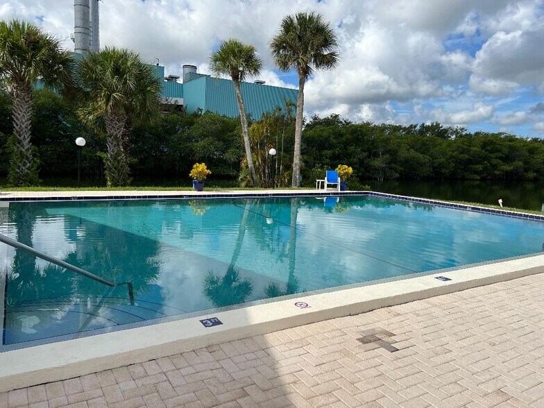 Heated Pool - 1860 Robalo Dr