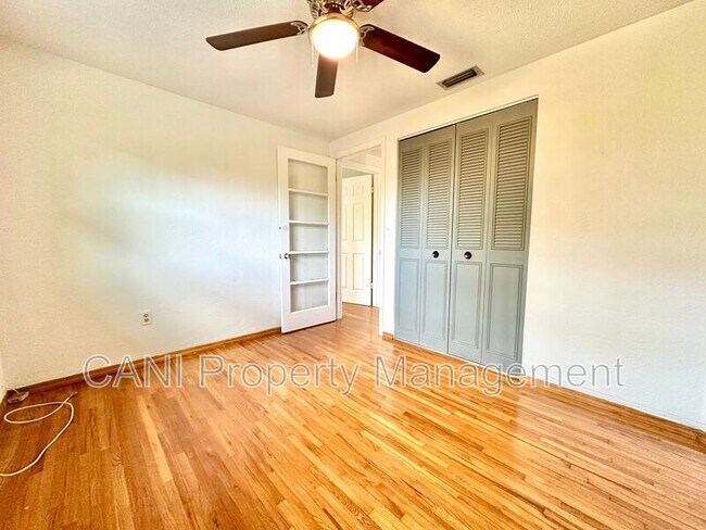 Building Photo - 575 E Compton Ct