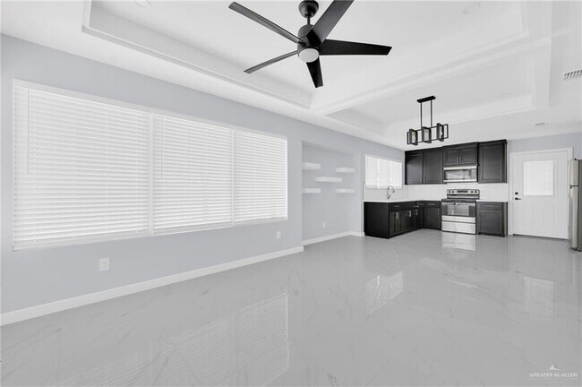 Building Photo - 12 12th St