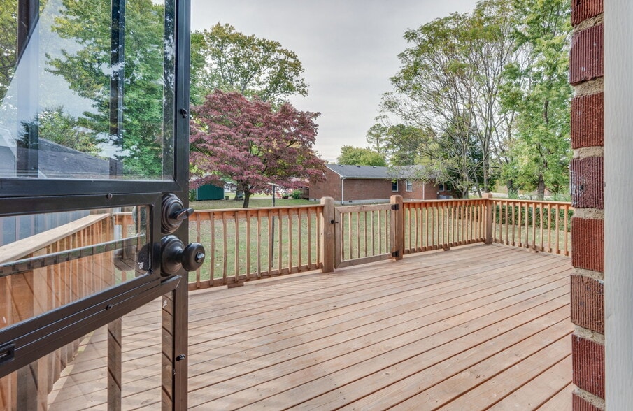 Building Photo - 5003 Hasty Dr