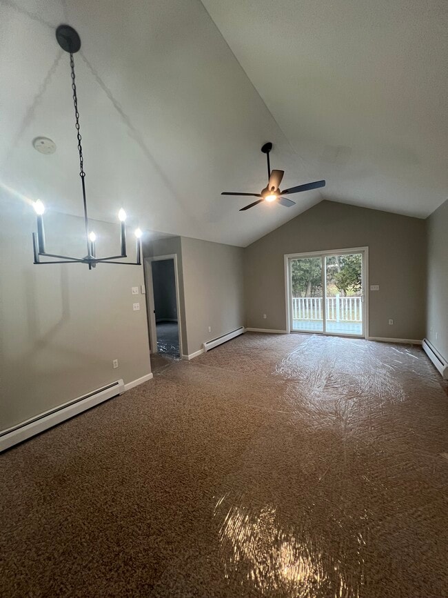 Building Photo - 764 Thrall Ave