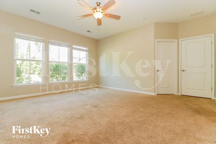 Building Photo - 220 Foxbank Plantation Blvd