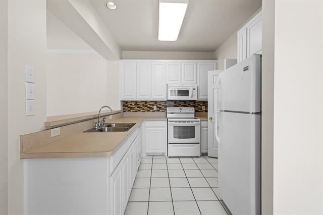 Building Photo - 121 Wildwood Ct