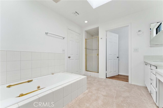 Building Photo - 1230 E Ocean Blvd