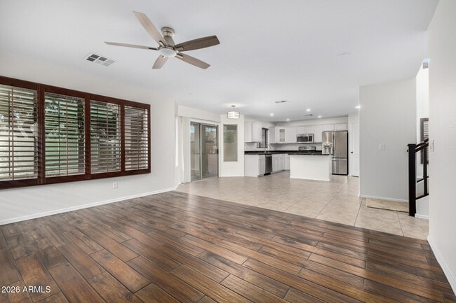 Building Photo - 10046 W Veliana Way