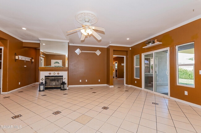 Building Photo - 43963 Glenraven Rd