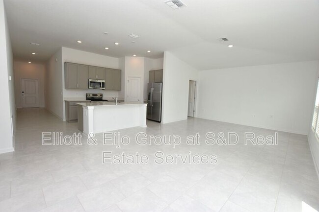 Building Photo - 856 Timberland Dr