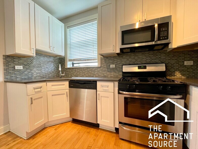 Building Photo - 2335 N Rockwell St