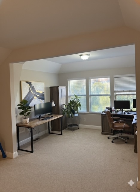 Building Photo - 557 Reale Dr