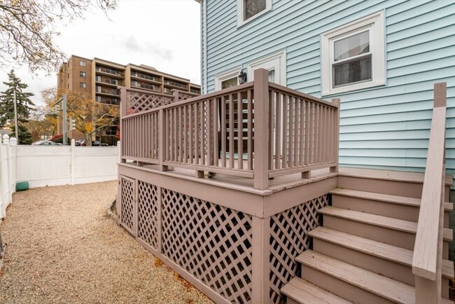 Building Photo - 1 Bay State Rd