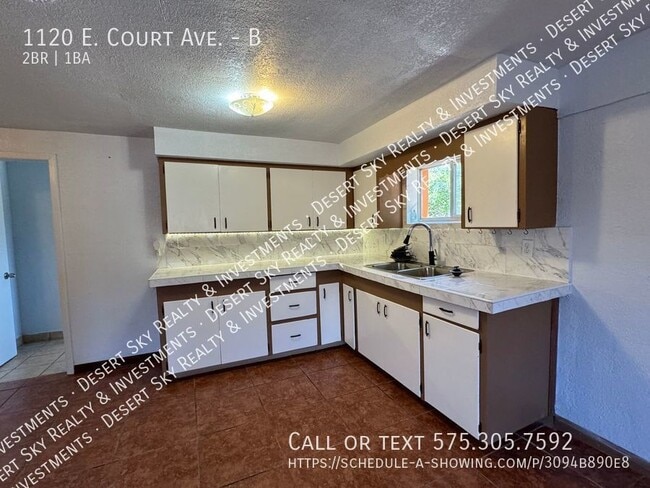 Building Photo - 1120 E Court Ave
