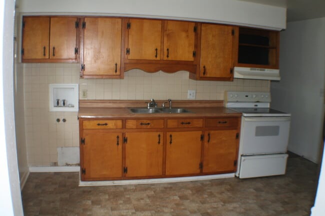 Building Photo - 8924 London St