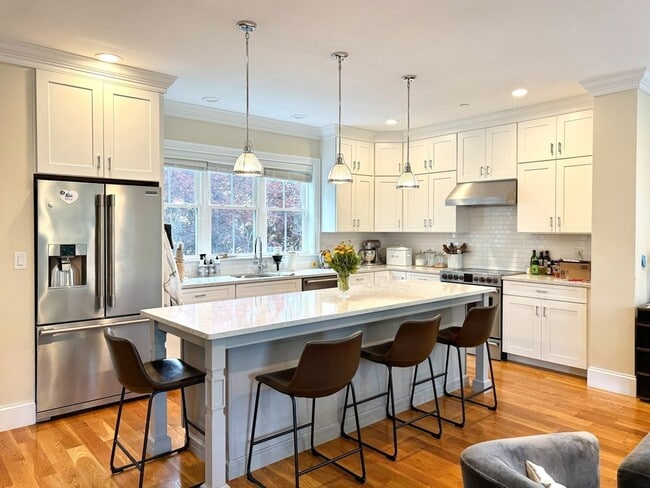 Building Photo - 43 Mansfield St