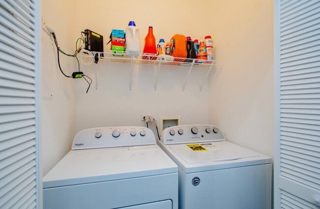 Building Photo - 2154 N Natchez Ave