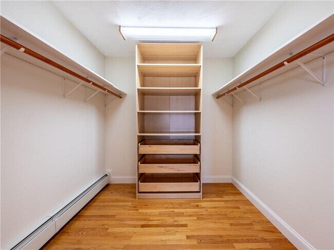 Building Photo - 573 Wolcott Ave