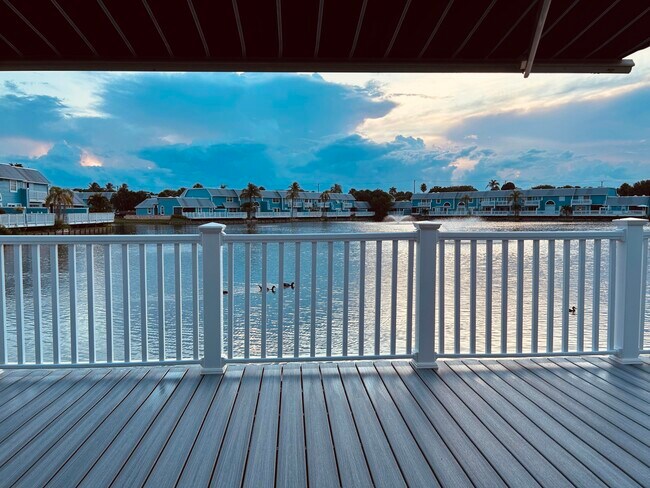 Building Photo - 621 Ocean Dunes Cir