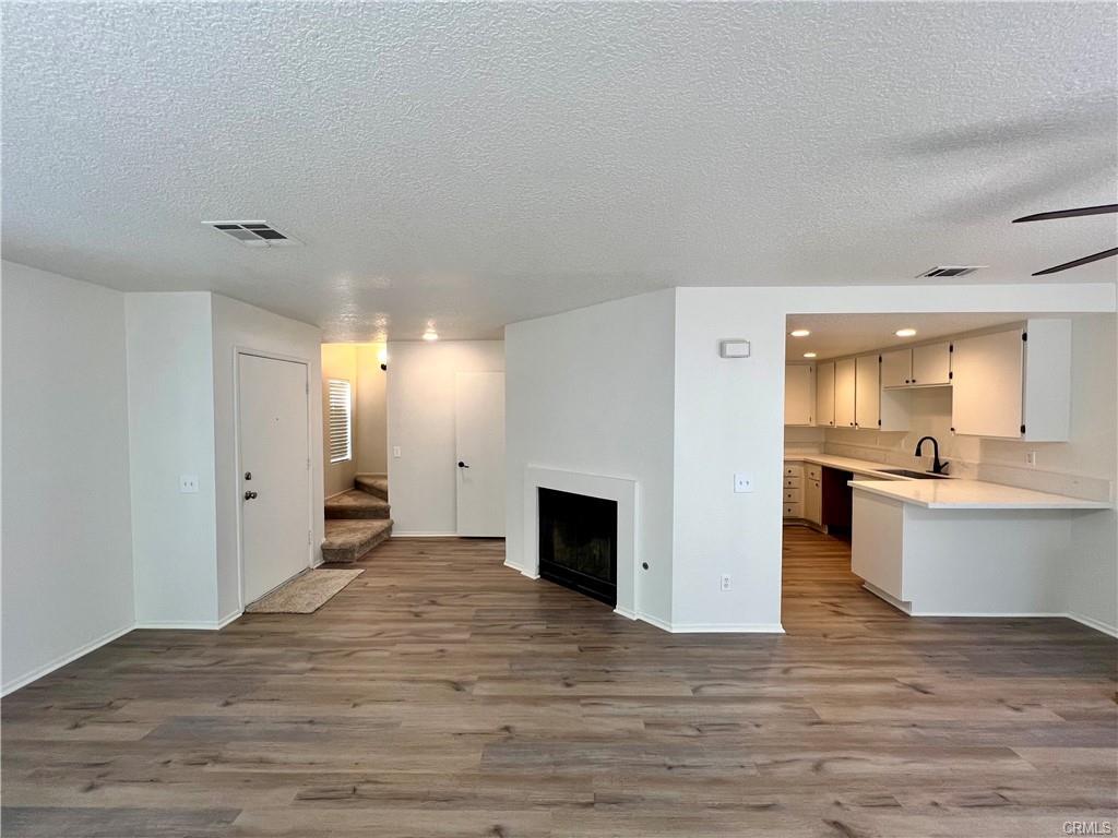 Building Photo - 8353 Sunset Trail Pl