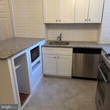 Building Photo - 753 S 22nd St