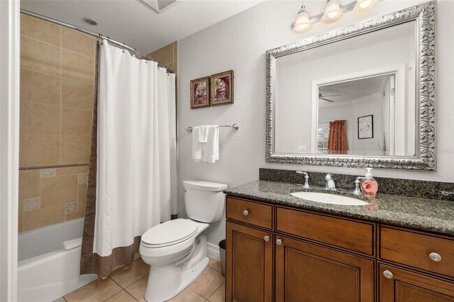 Building Photo - 1100 Sunset View Cir