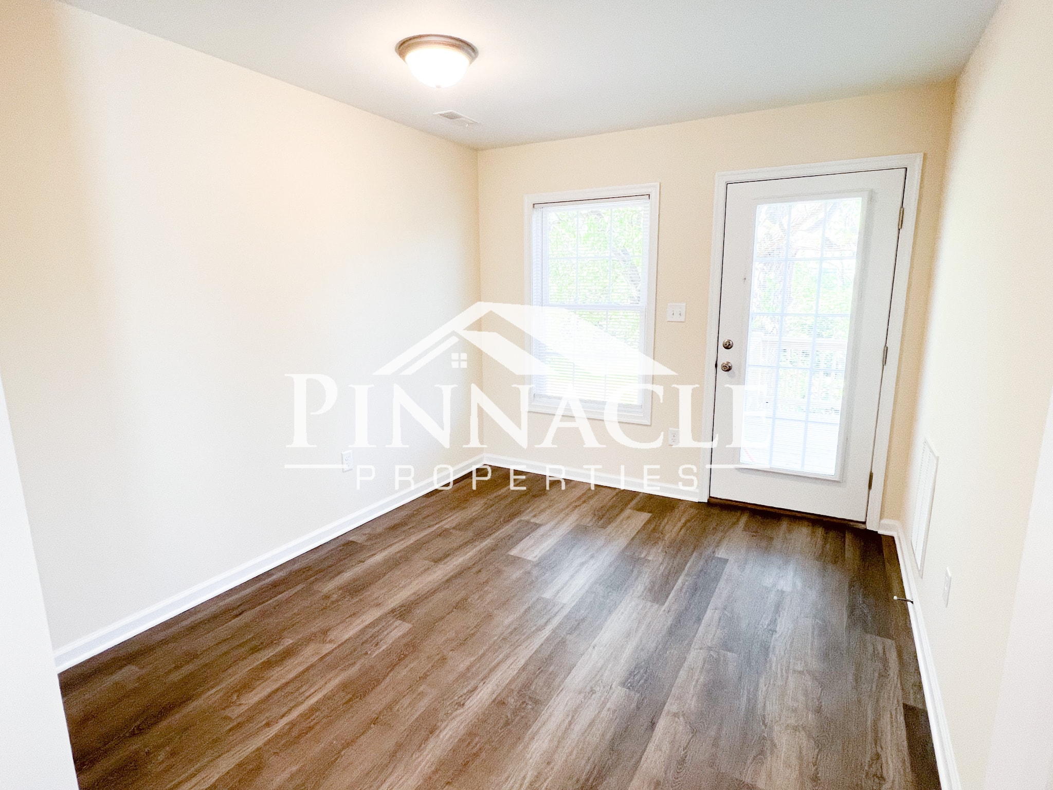 Building Photo - 2325 Tazewell Ave