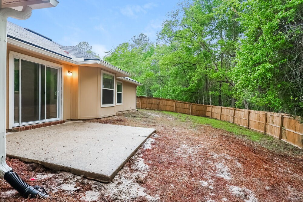 Building Photo - 7811 Invermere Blvd N